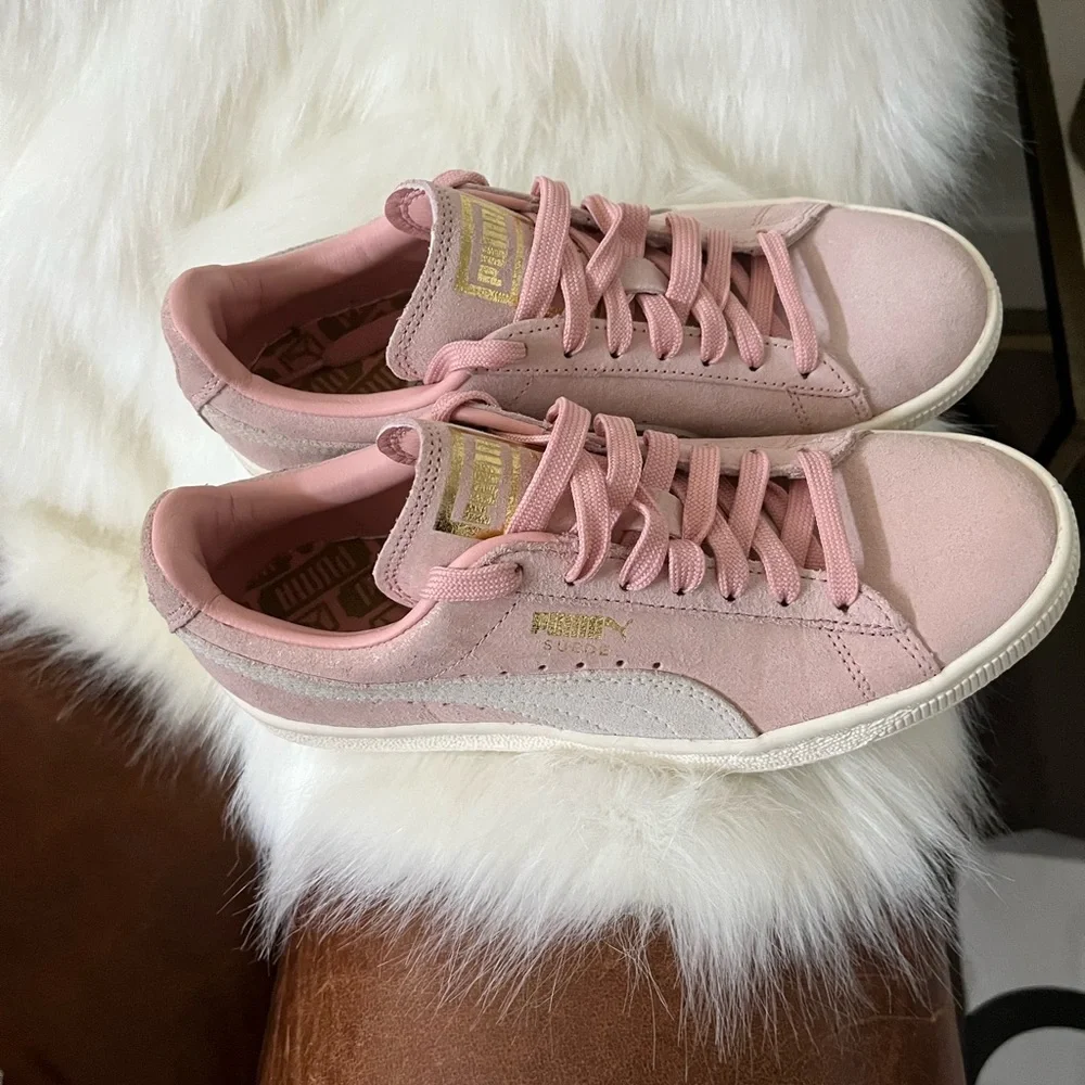 Classic Suede Pink Puma’s - Picture 6 of 6